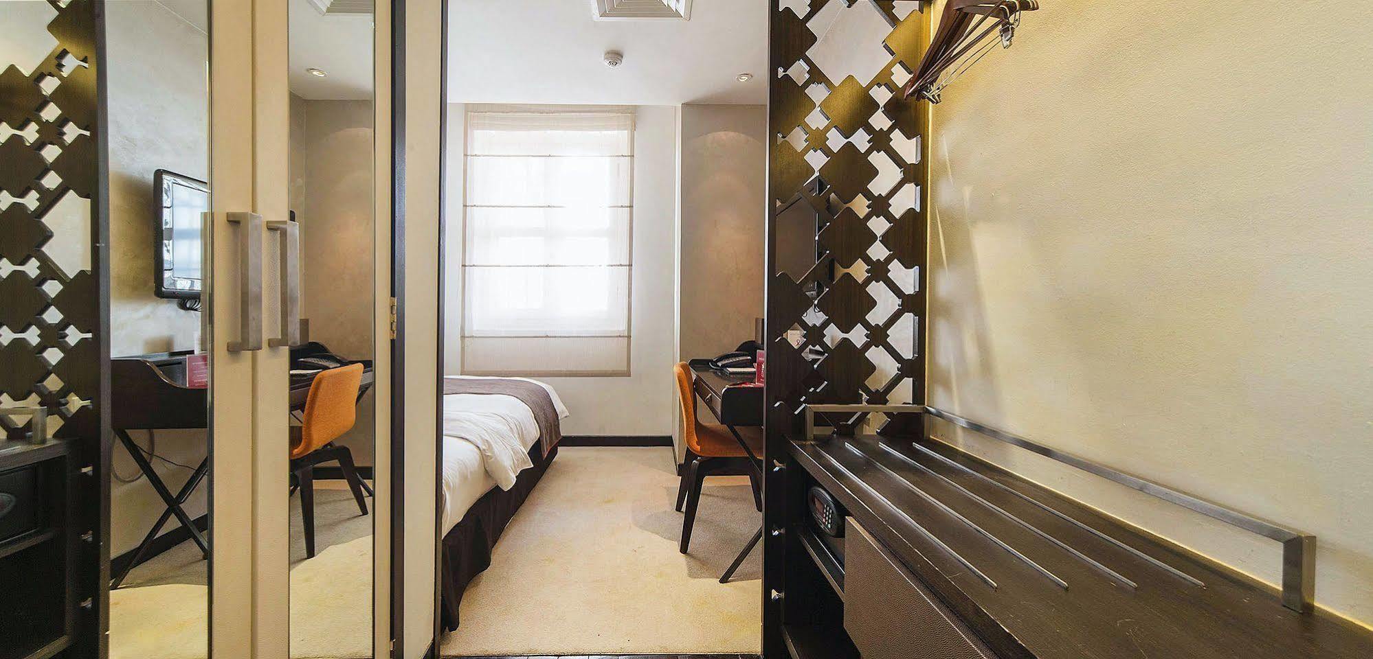 Zen Premium Outram Park Hotel Сингапур Екстериор снимка
